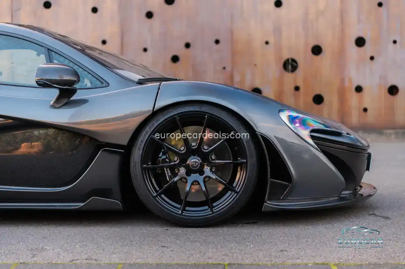 McLaren P1