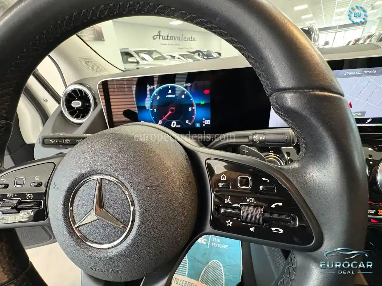 Mercedes-Benz B 180