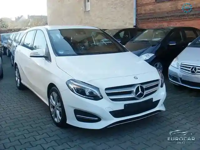Mercedes-Benz B 200