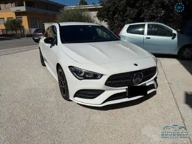 Mercedes-Benz CLA 200 Shooting Brake