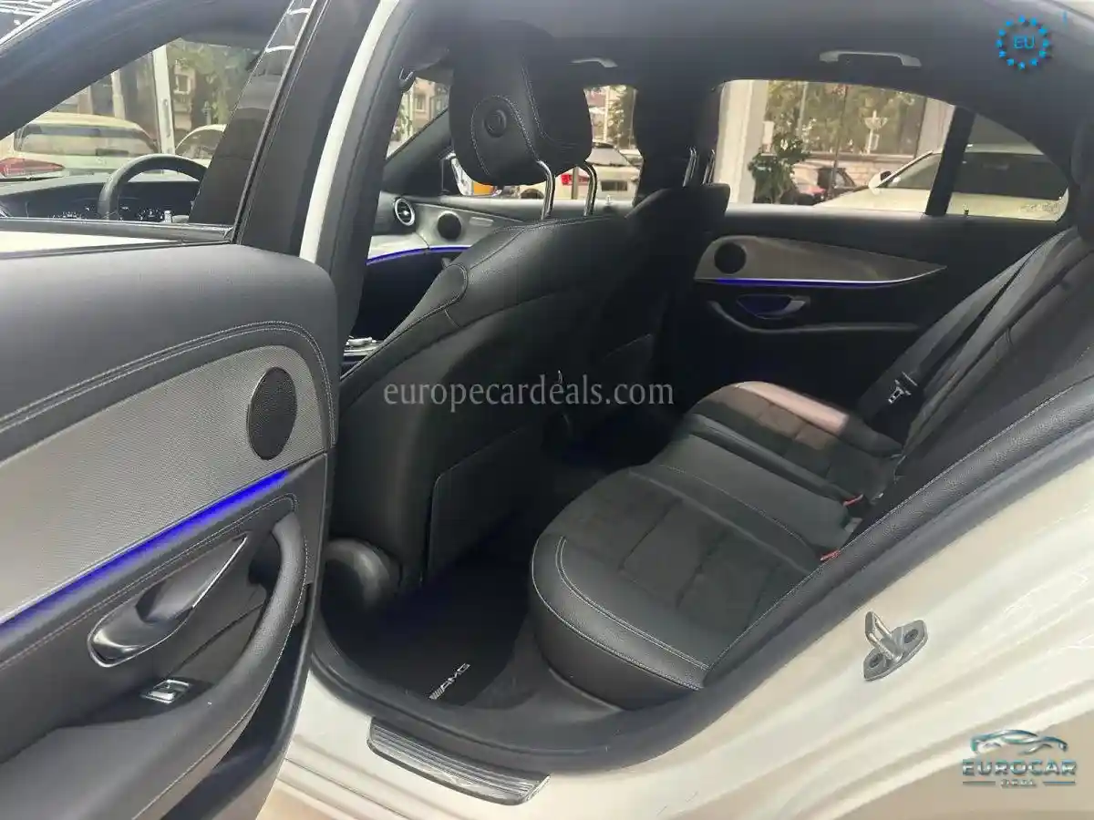 Mercedes-Benz E 220