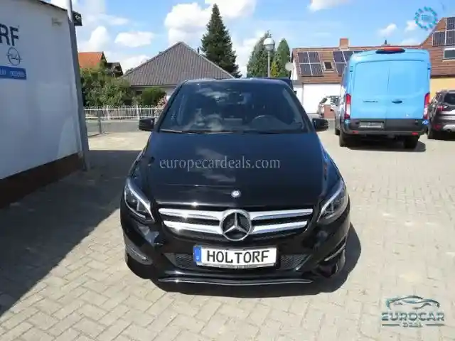 Mercedes-Benz B 180