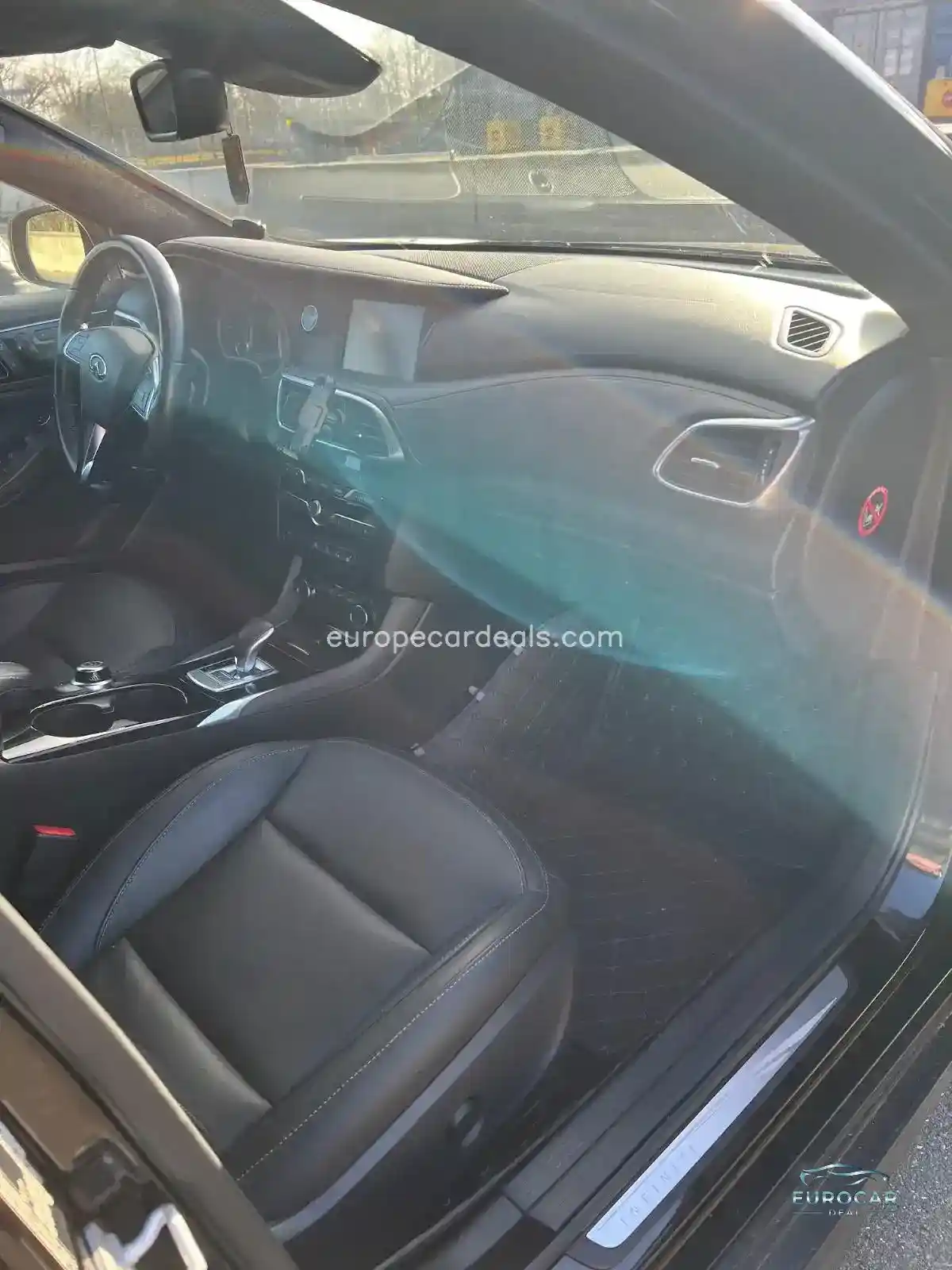 Infiniti QX30
