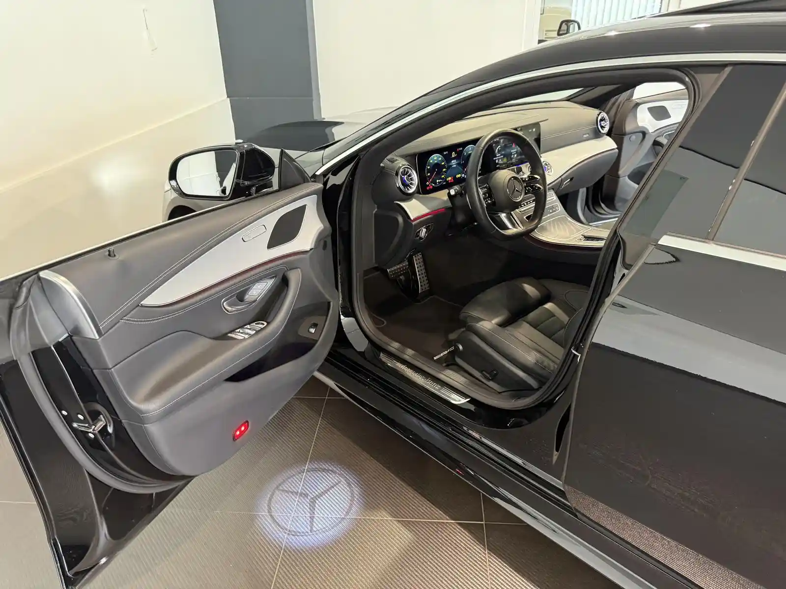 Mercedes-Benz CLS 220