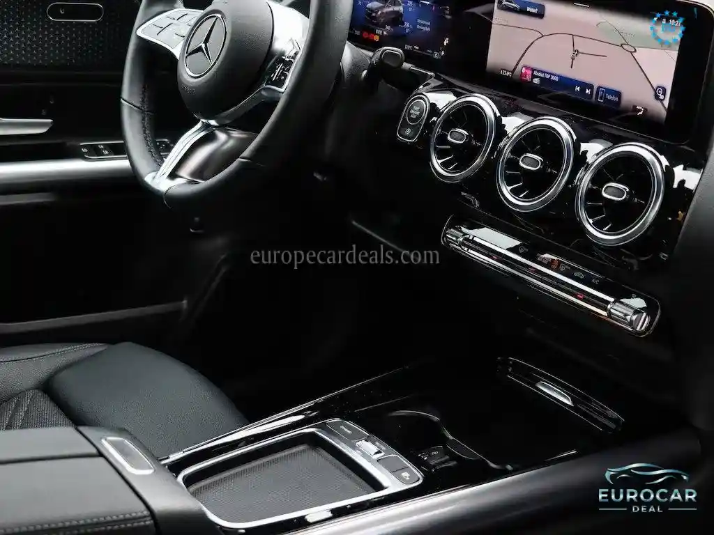 Mercedes-Benz B 180