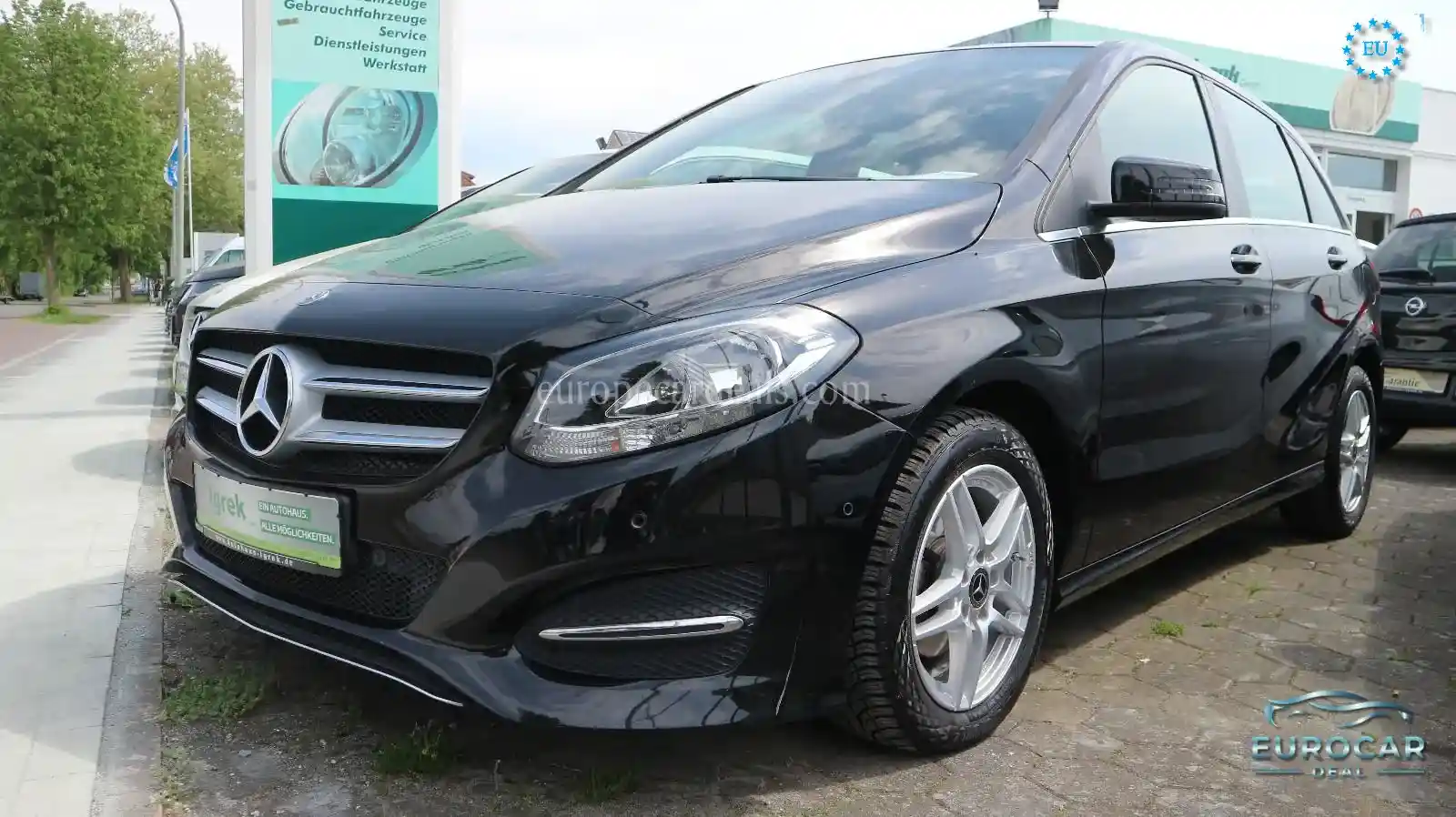 Mercedes-Benz B 180