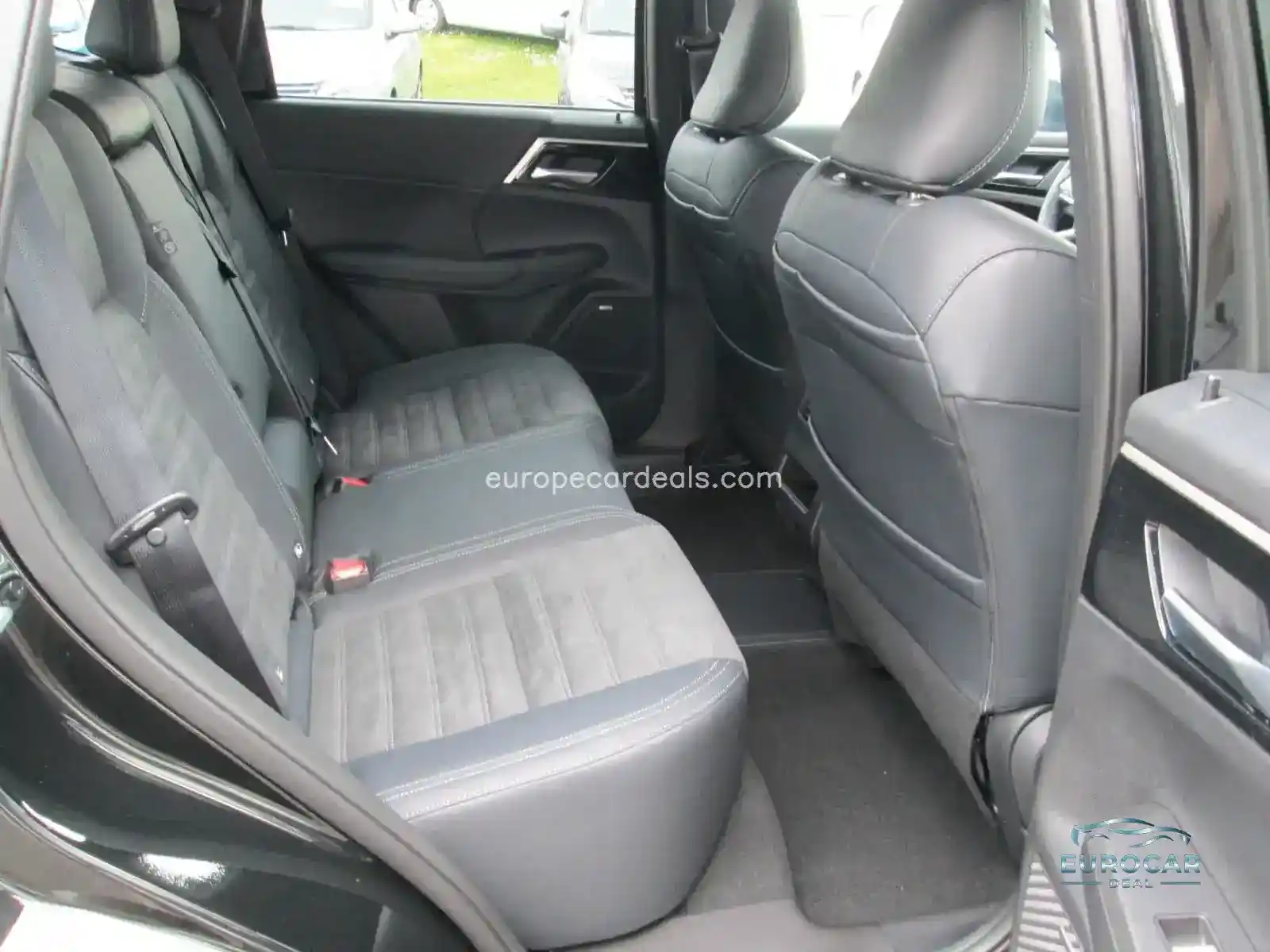 Mitsubishi Plug-in Hybrid Outlander