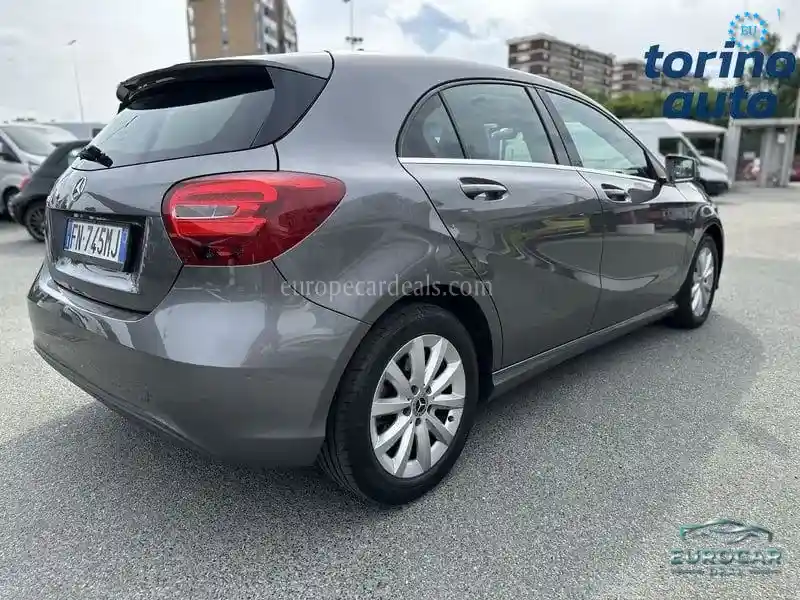 Mercedes-Benz A 180
