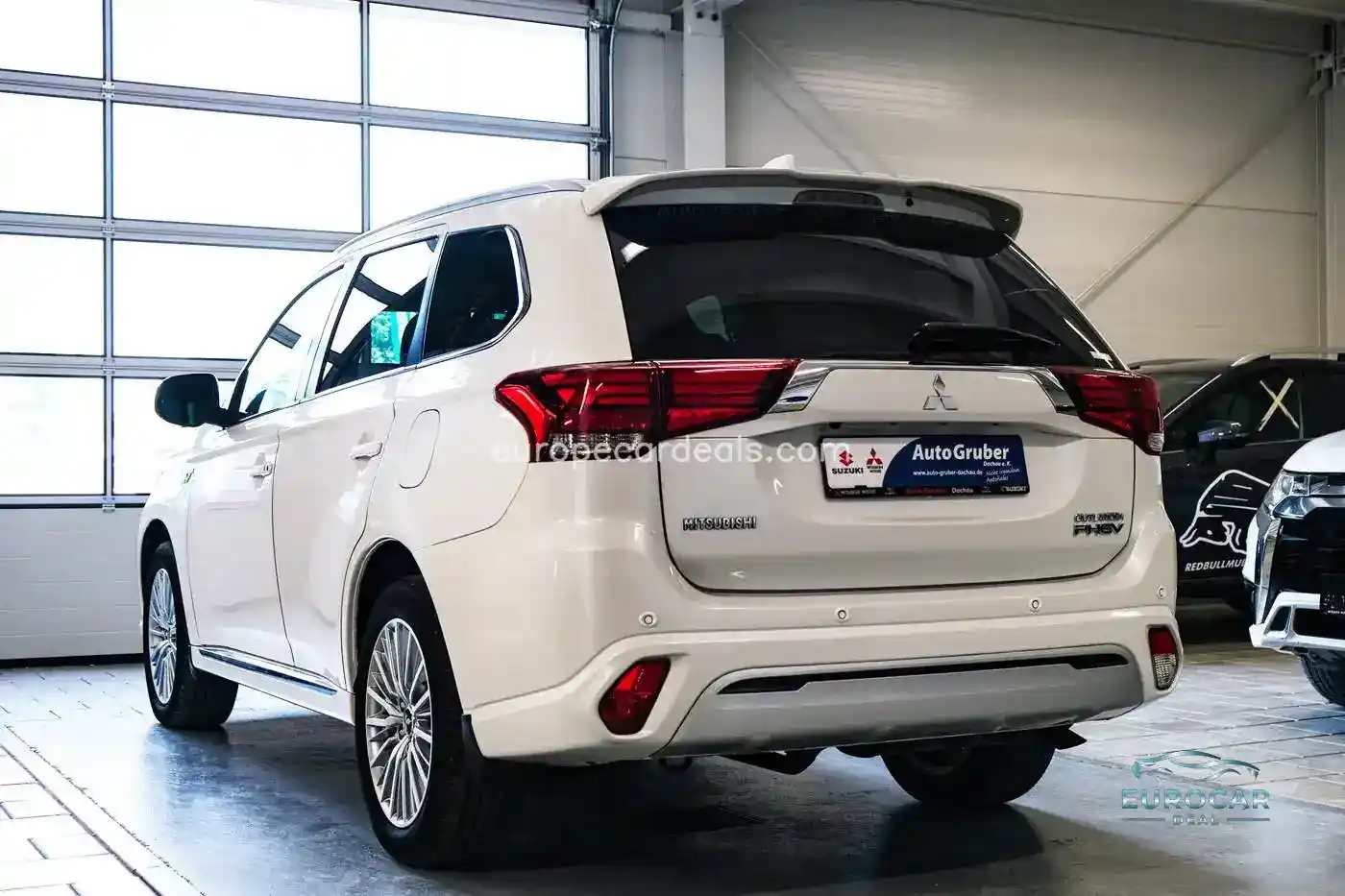 Mitsubishi Plug-in Hybrid Outlander