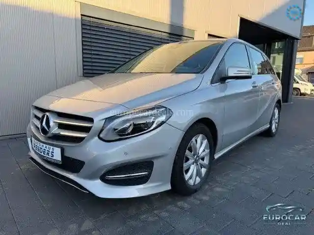 Mercedes-Benz B 200