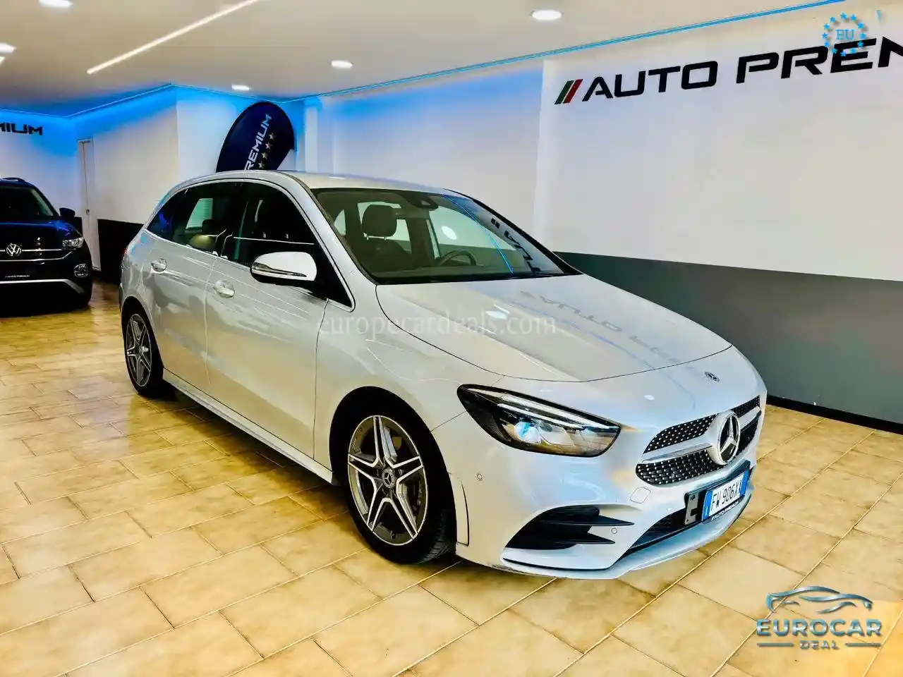 Mercedes-Benz B 180
