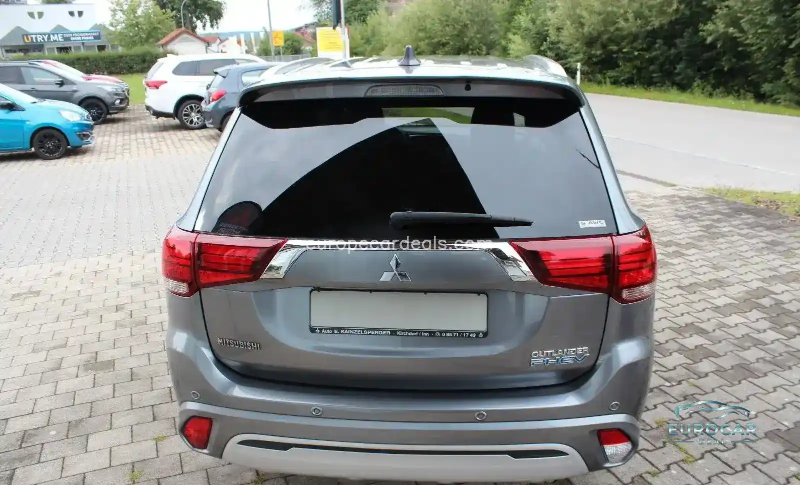 Mitsubishi Plug-in Hybrid Outlander