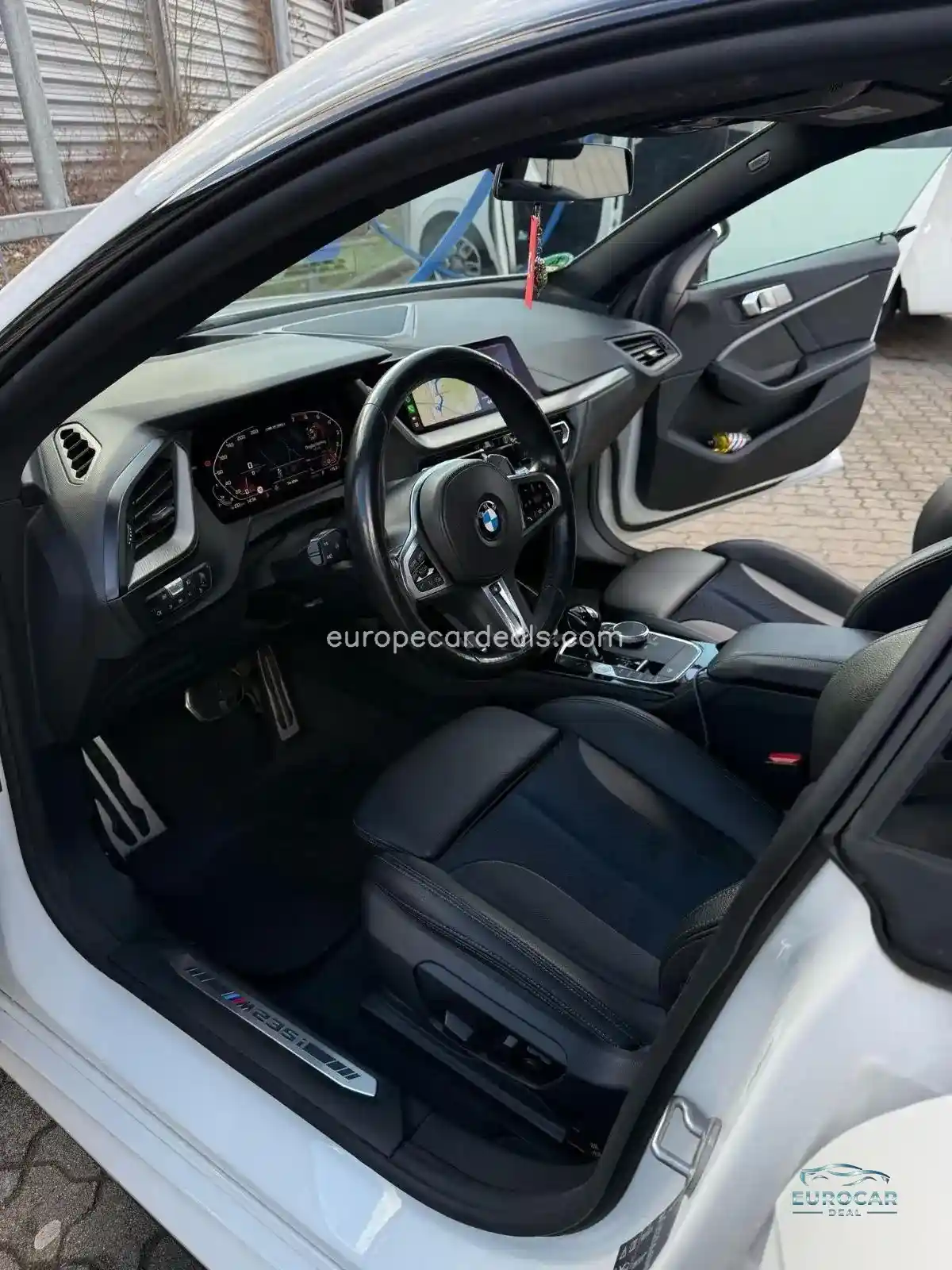 BMW M235