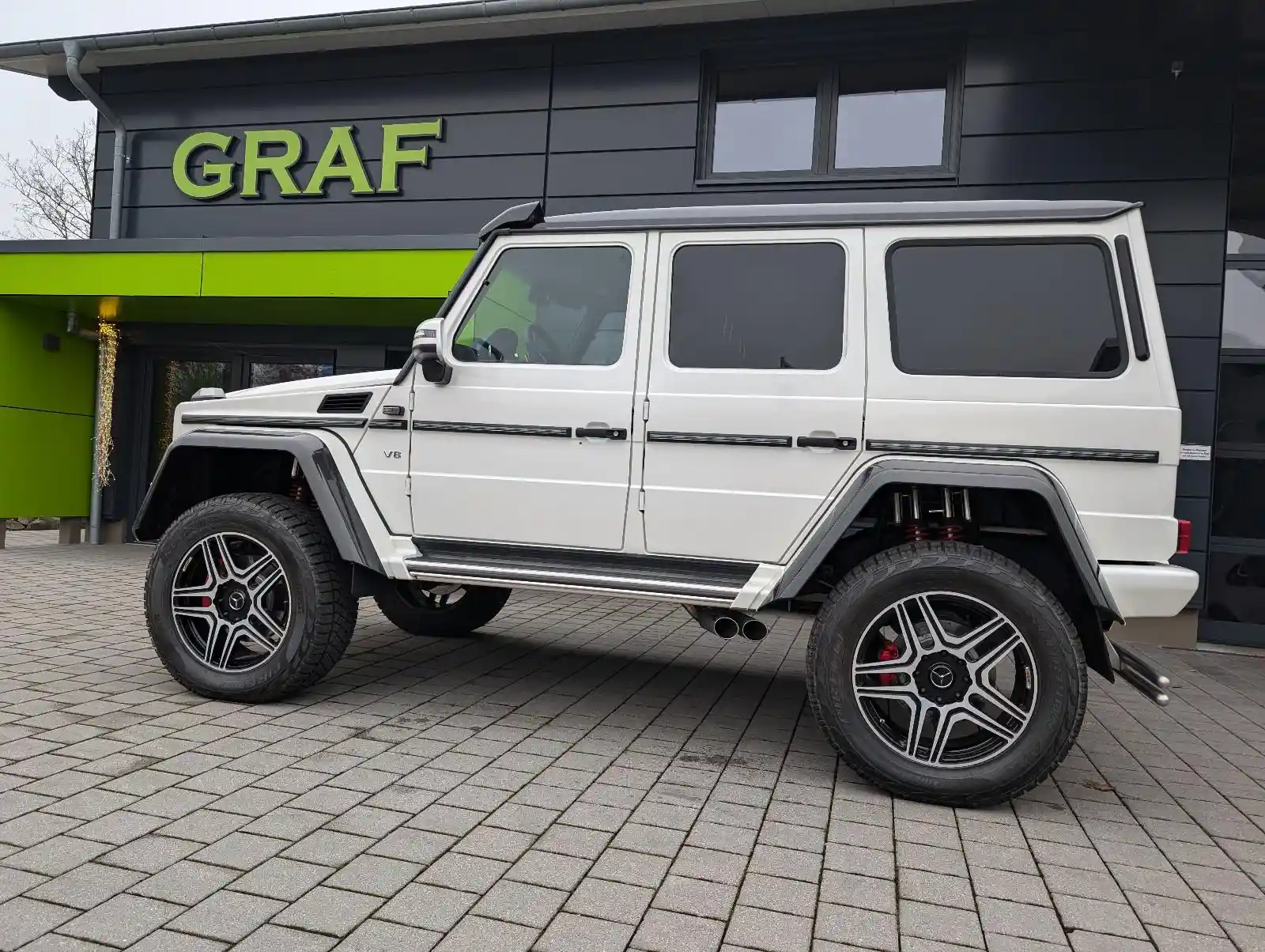 Mercedes-Benz G 500