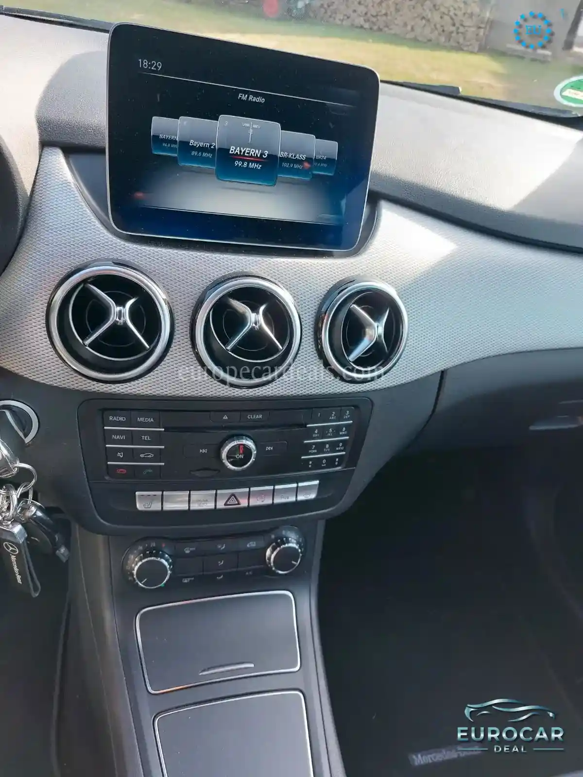 Mercedes-Benz B 200
