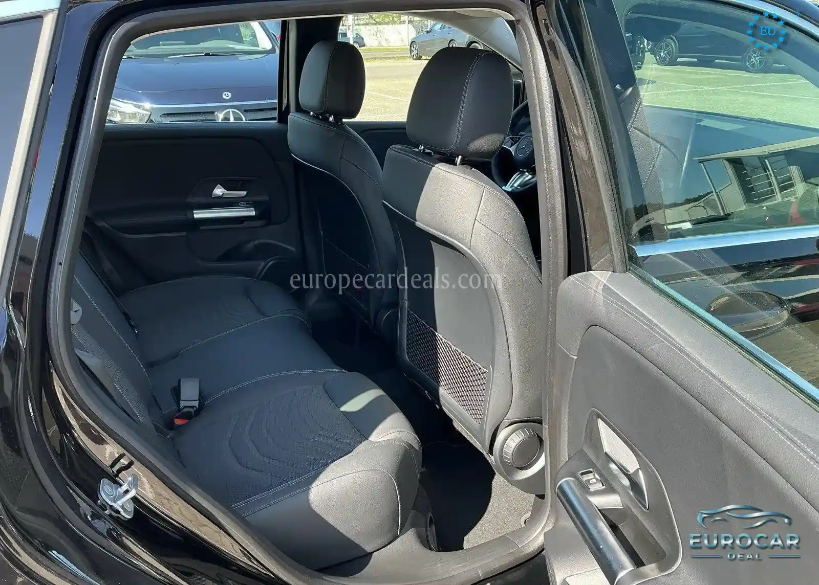 Mercedes-Benz B 180