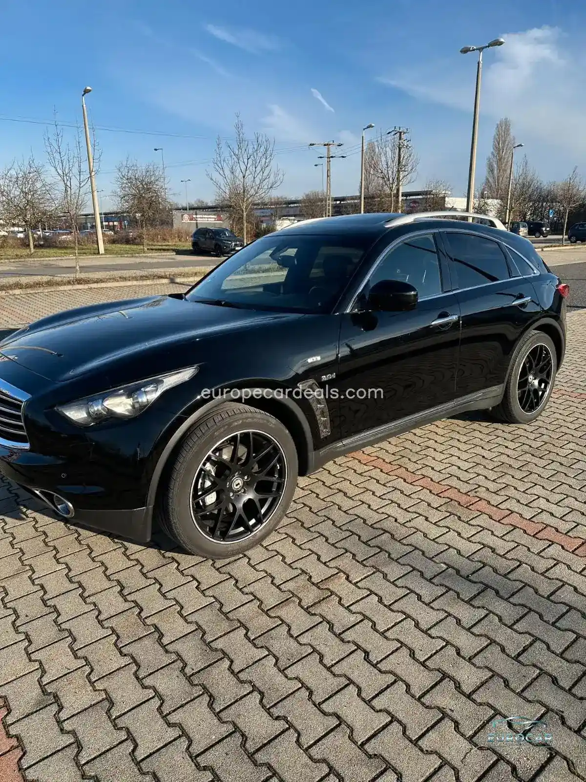 Infiniti QX70