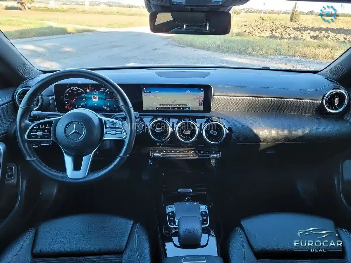 Mercedes-Benz CLA 200