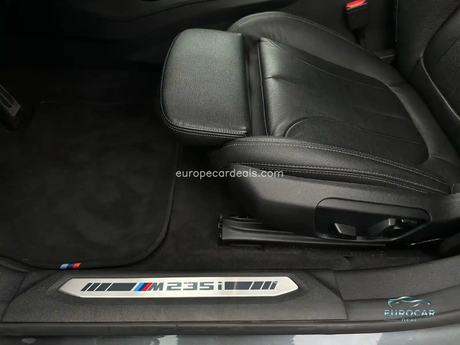 BMW M235