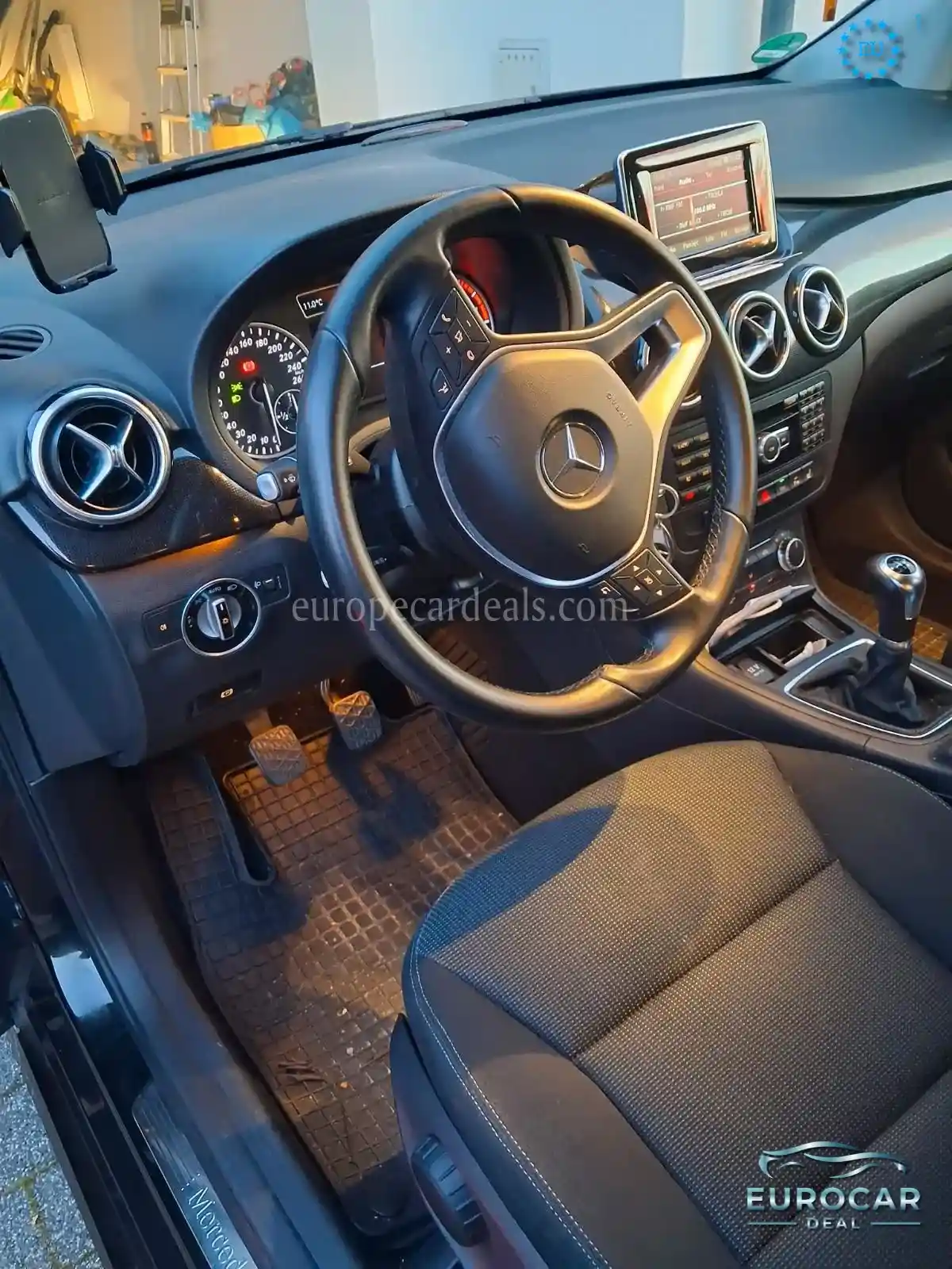 Mercedes-Benz B 180