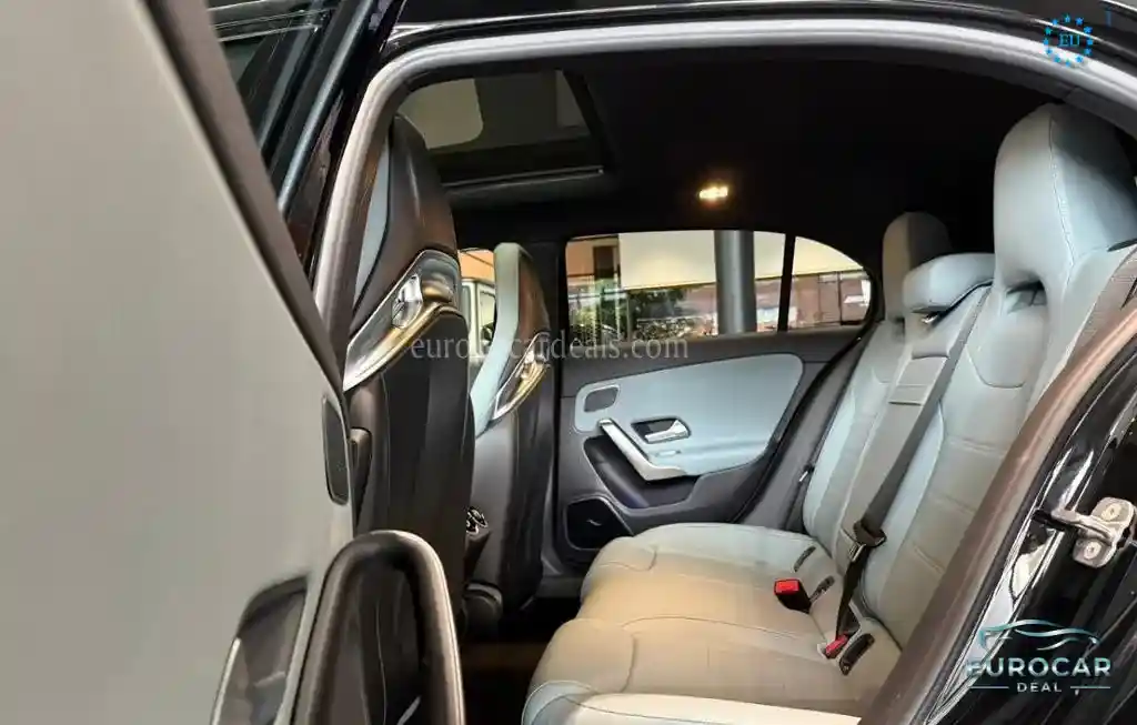 Mercedes-Benz A 35 AMG