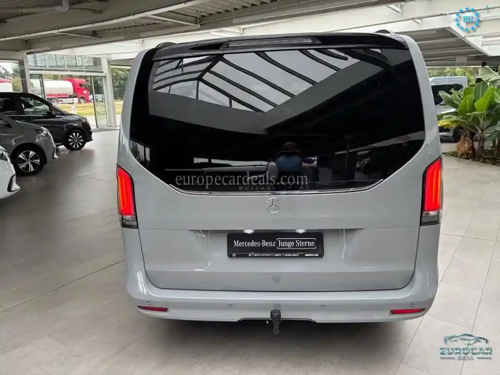 Mercedes-Benz V 250