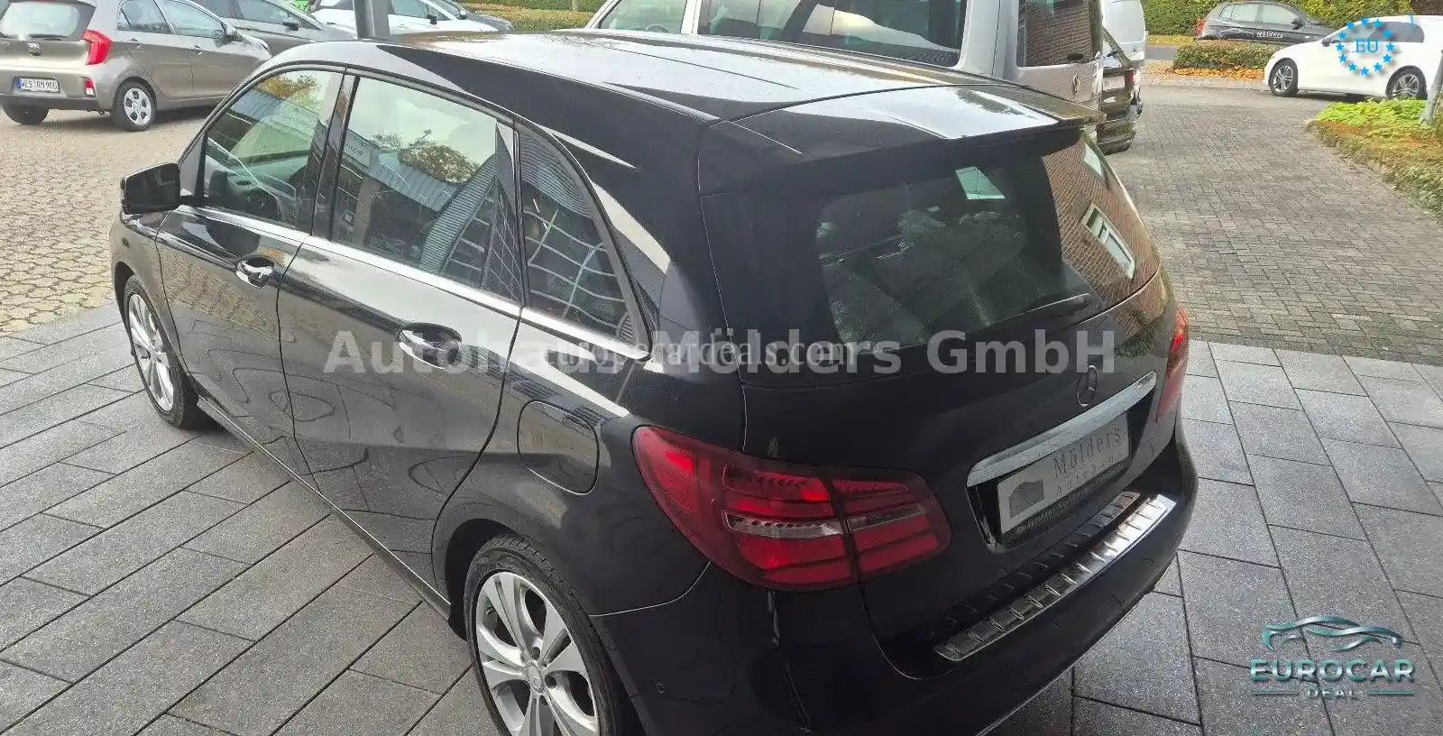 Mercedes-Benz B 180