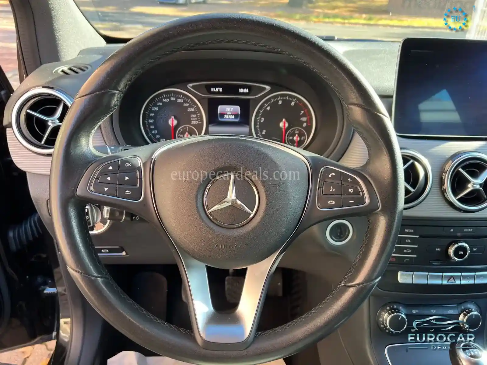 Mercedes-Benz B 180