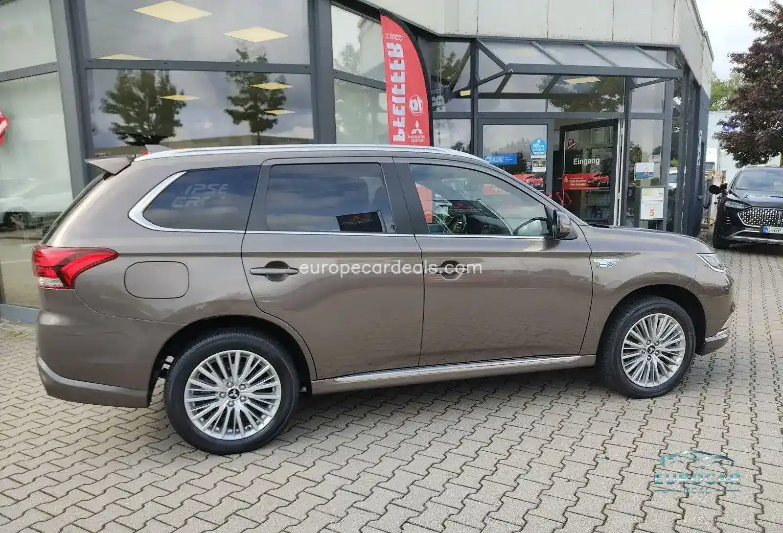 Mitsubishi Plug-in Hybrid Outlander