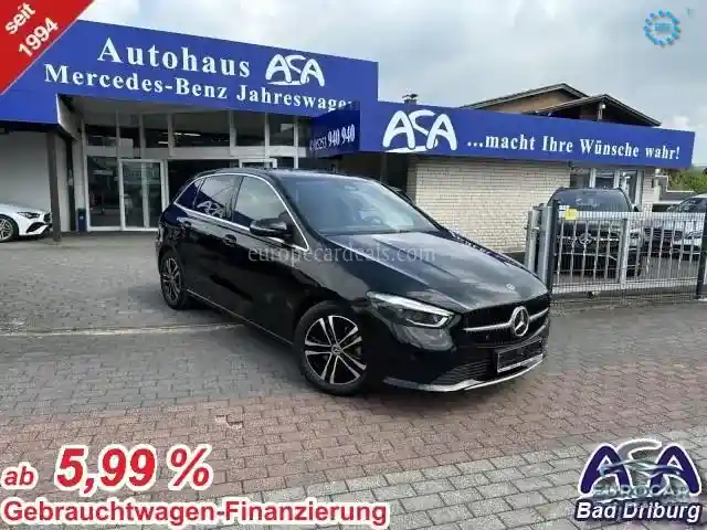Mercedes-Benz B 180
