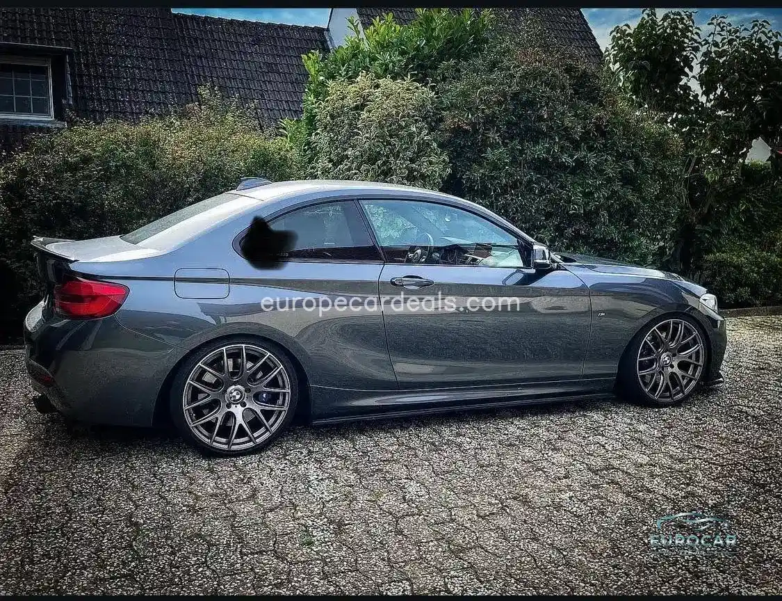 BMW M235