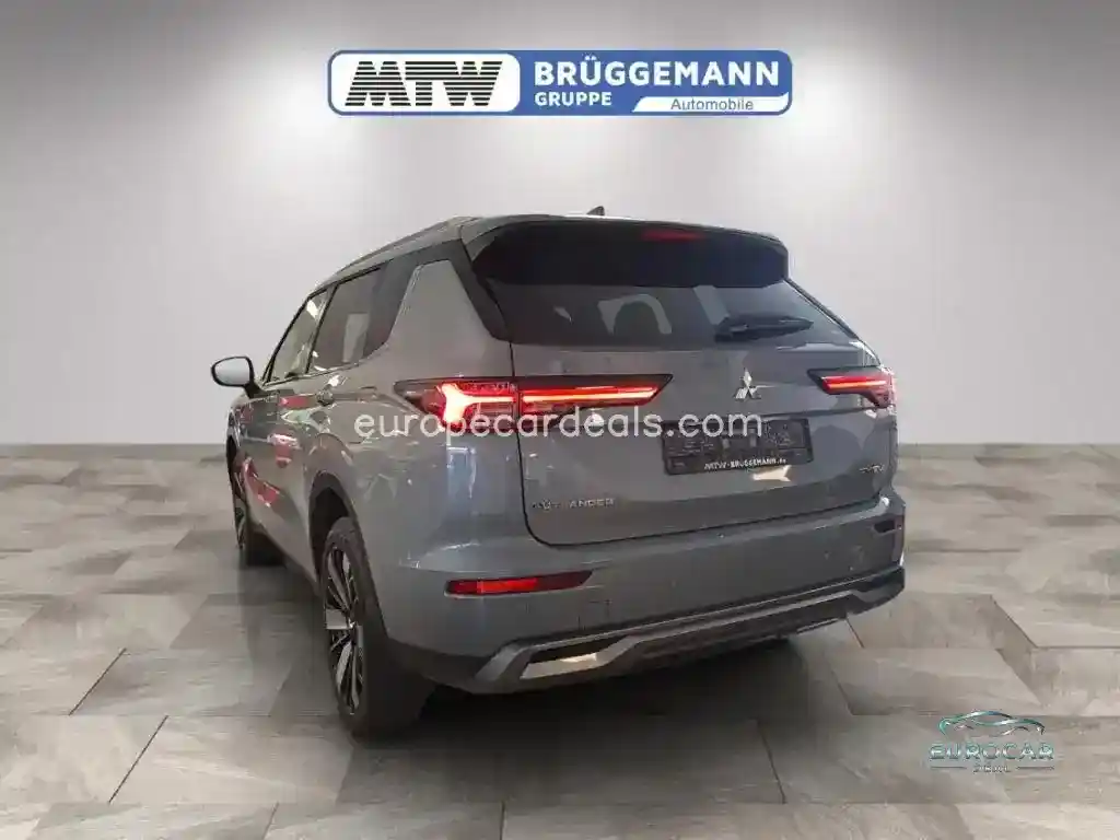 Mitsubishi Plug-in Hybrid Outlander