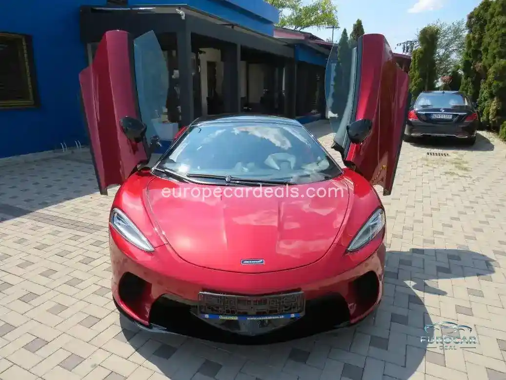 McLaren GT