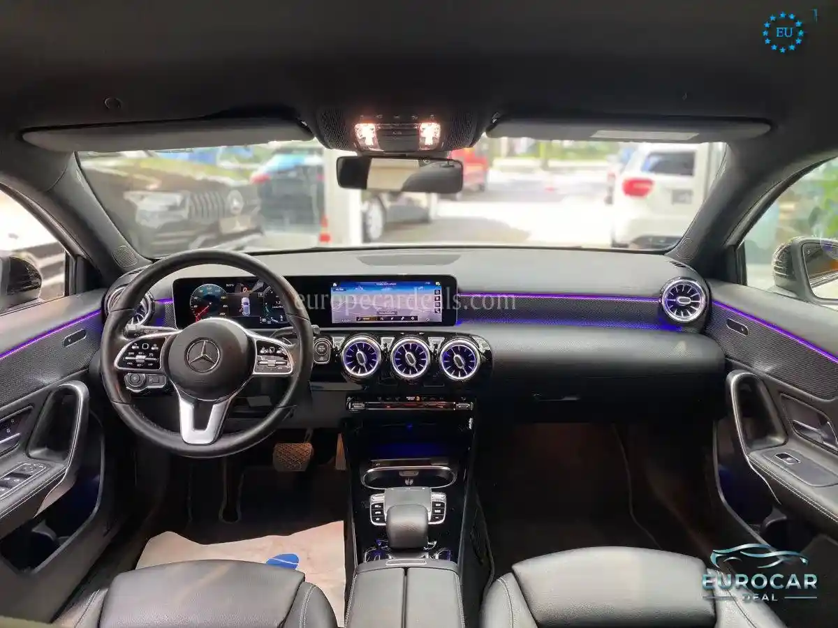 Mercedes-Benz A 200