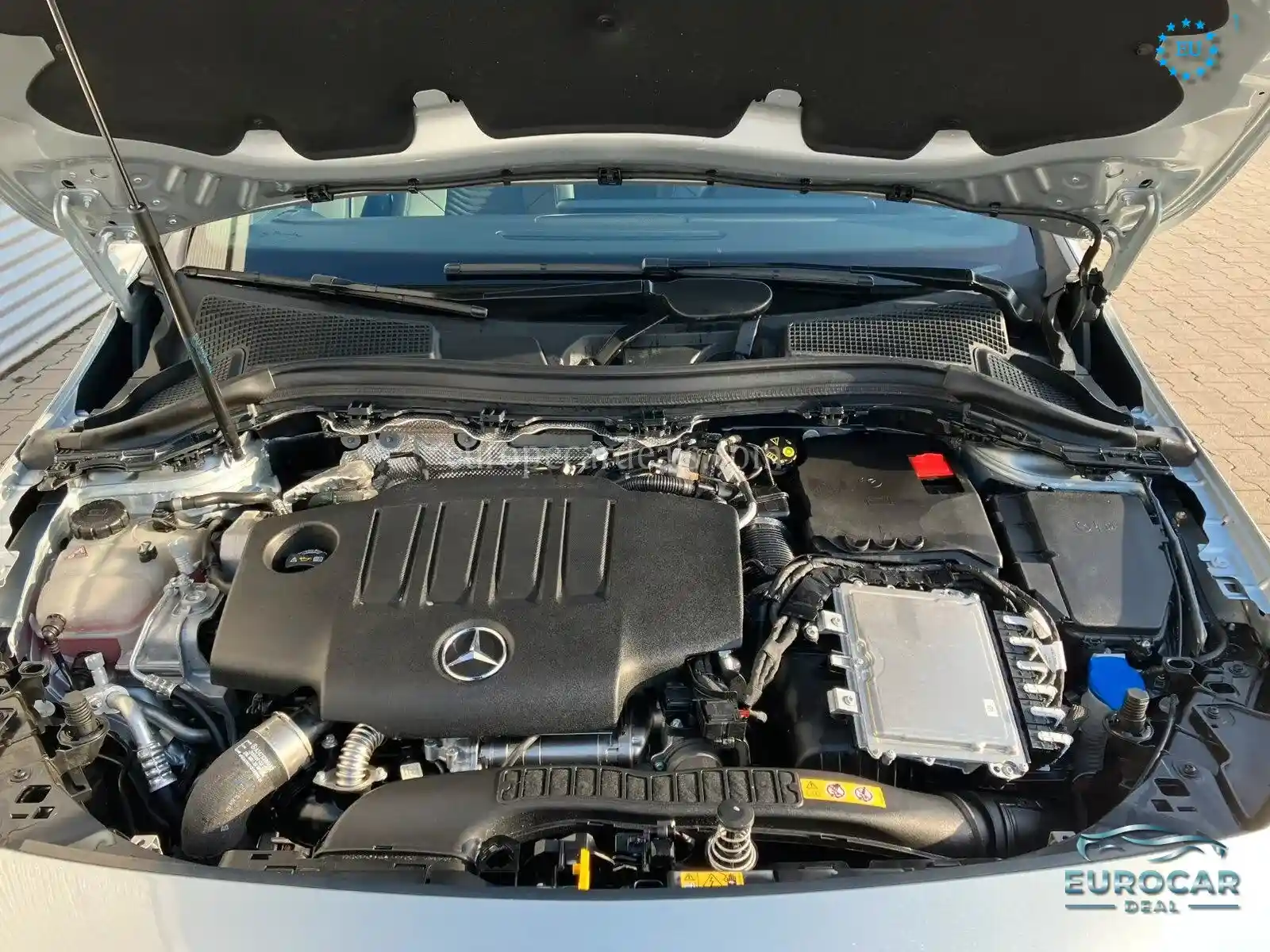 Mercedes-Benz B 180