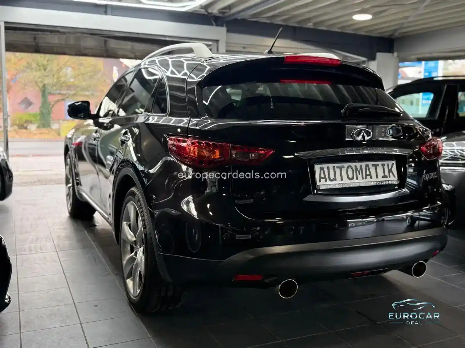 Infiniti QX70