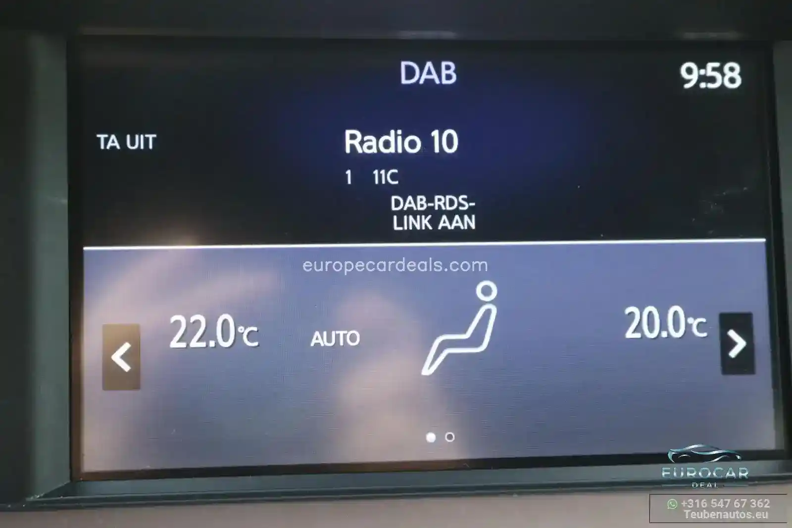 Infiniti Q30
