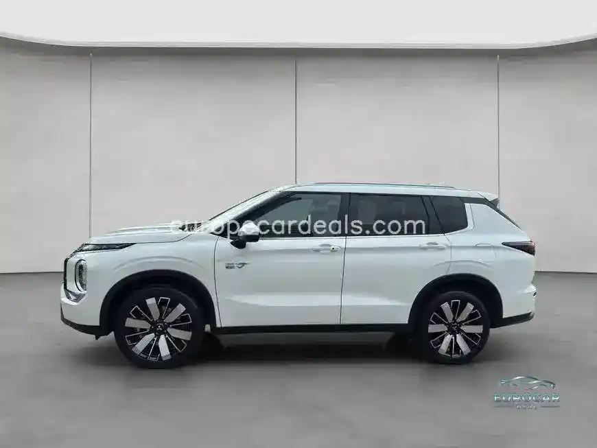 Mitsubishi Plug-in Hybrid Outlander