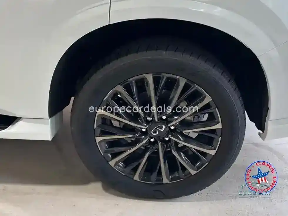 Infiniti QX80