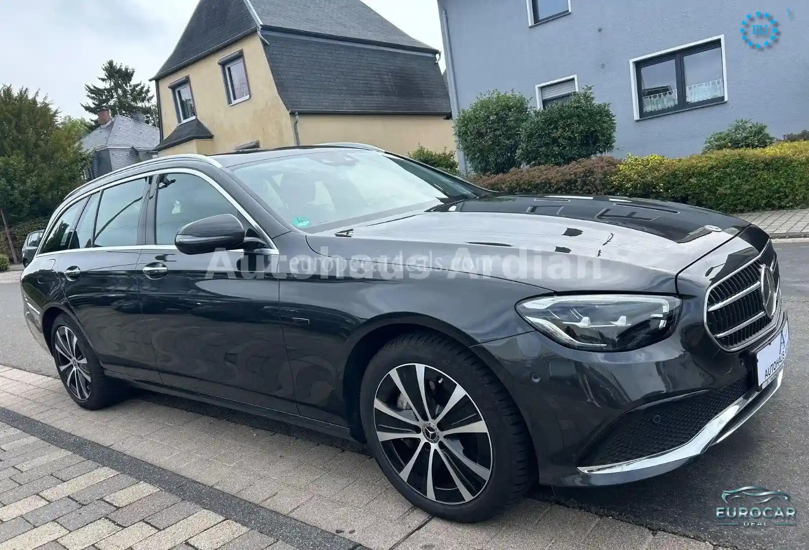 Mercedes-Benz E 300