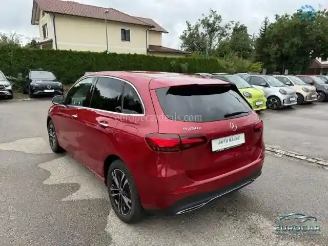 Mercedes-Benz B 250