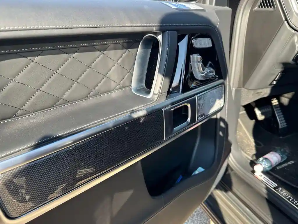 Mercedes-Benz G 500