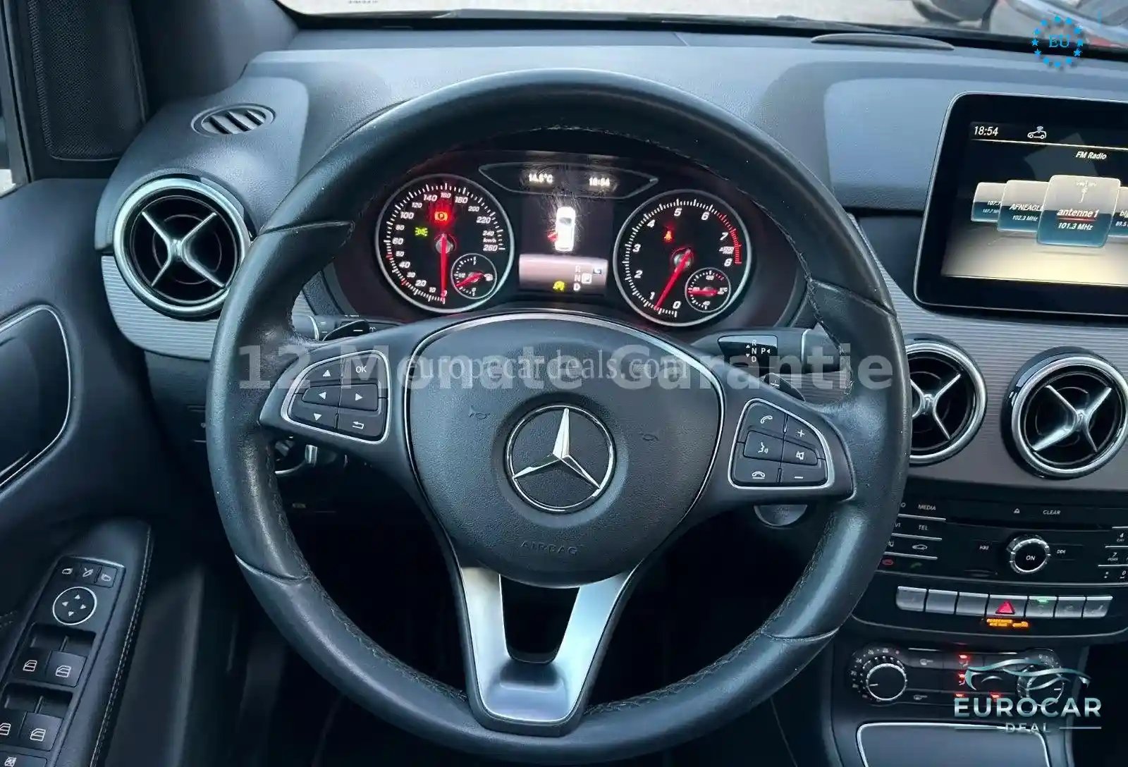 Mercedes-Benz B 180