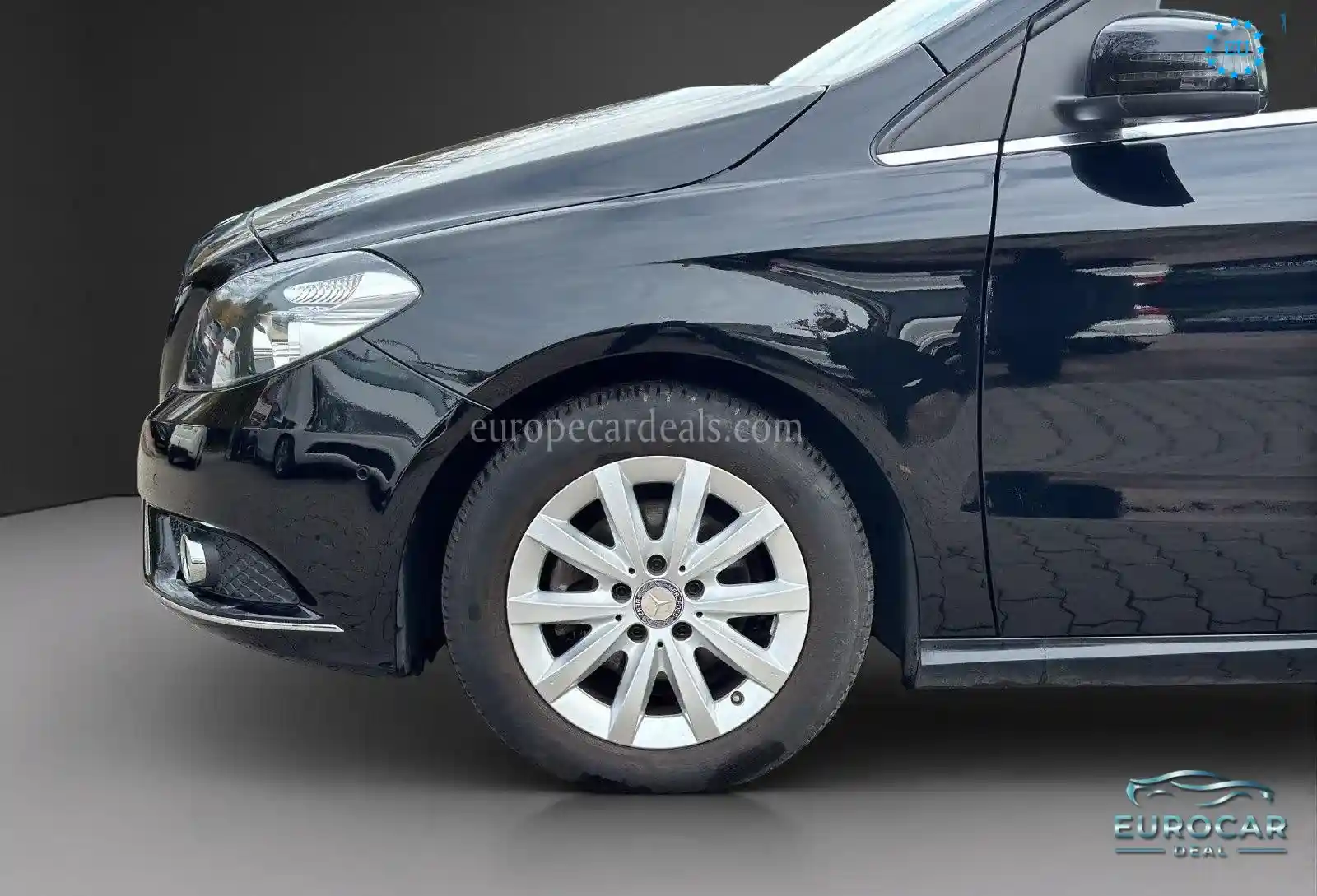 Mercedes-Benz B 180