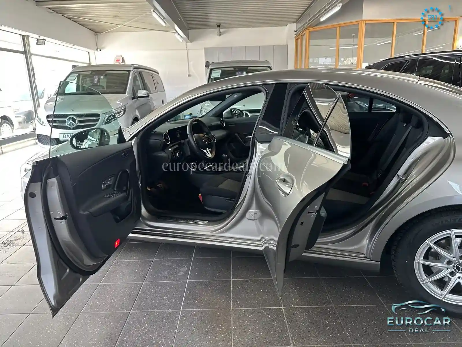 Mercedes-Benz CLA 180