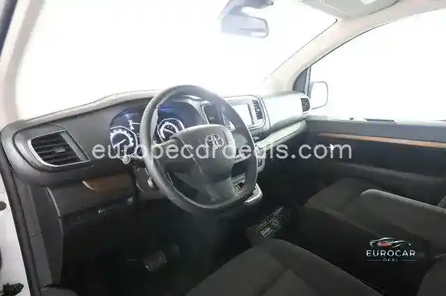 Toyota Proace (Verso)