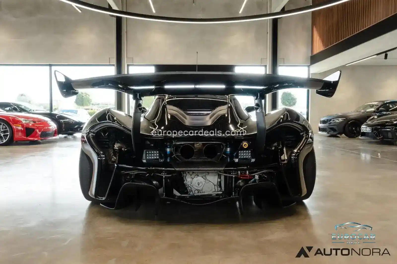 McLaren P1