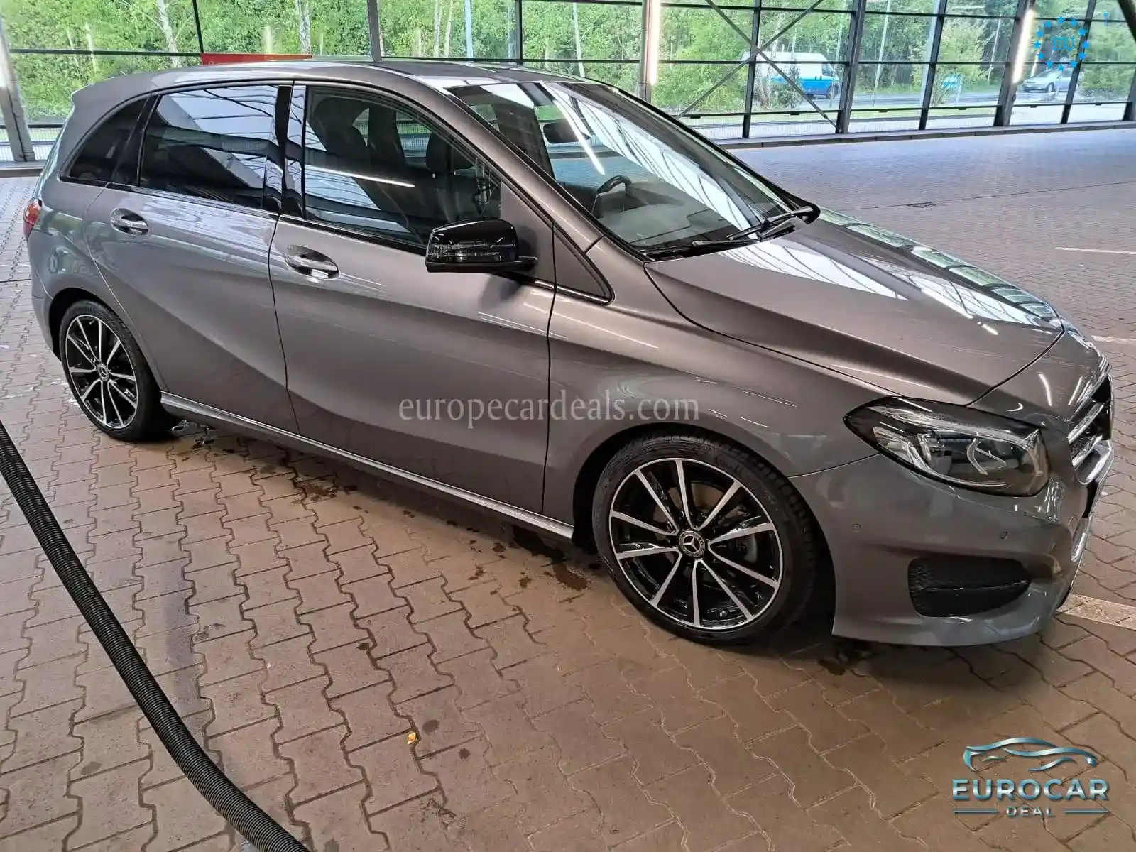 Mercedes-Benz B 200
