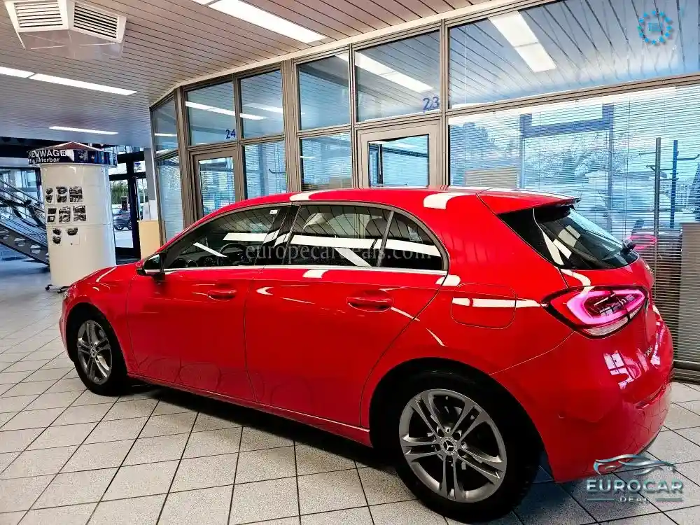 Mercedes-Benz A 180