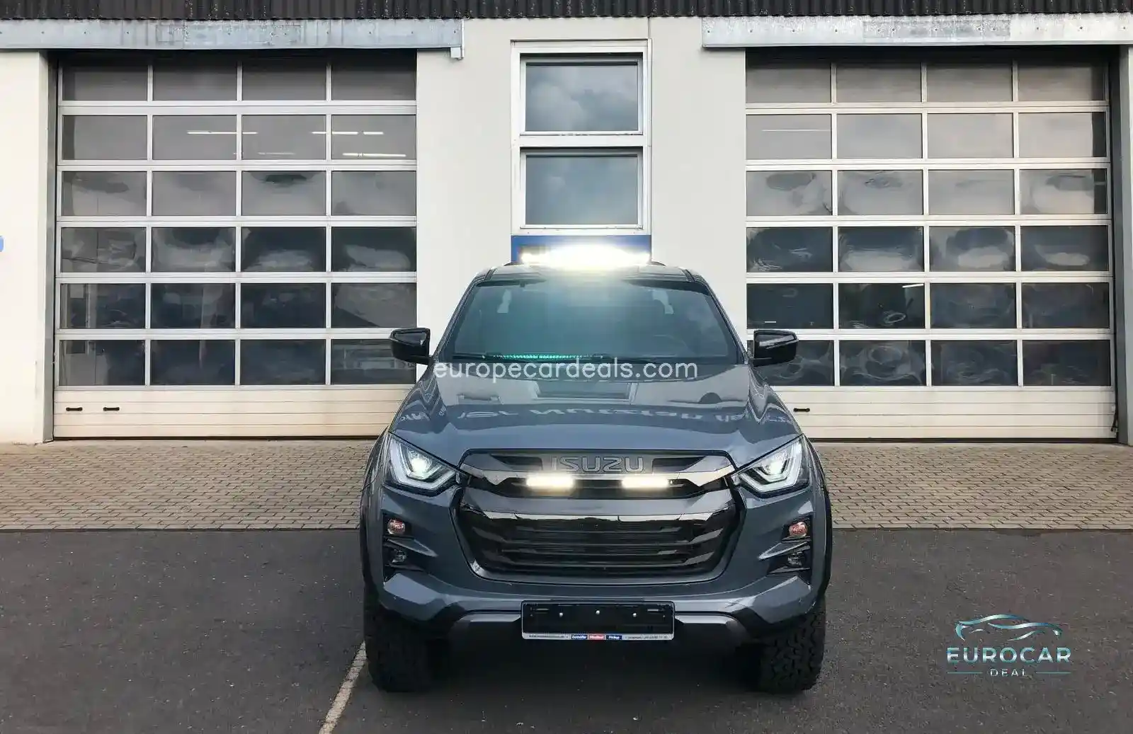 Double Cab V-Cross AT + hohes Fahrwerk +